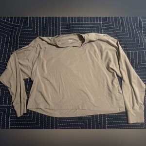 Abercrombie and Fitch Your Personal Best cropped long sleeve top. Size Large